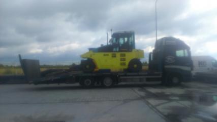 Transport traktorów opryskiwaczy przyczep Poznań